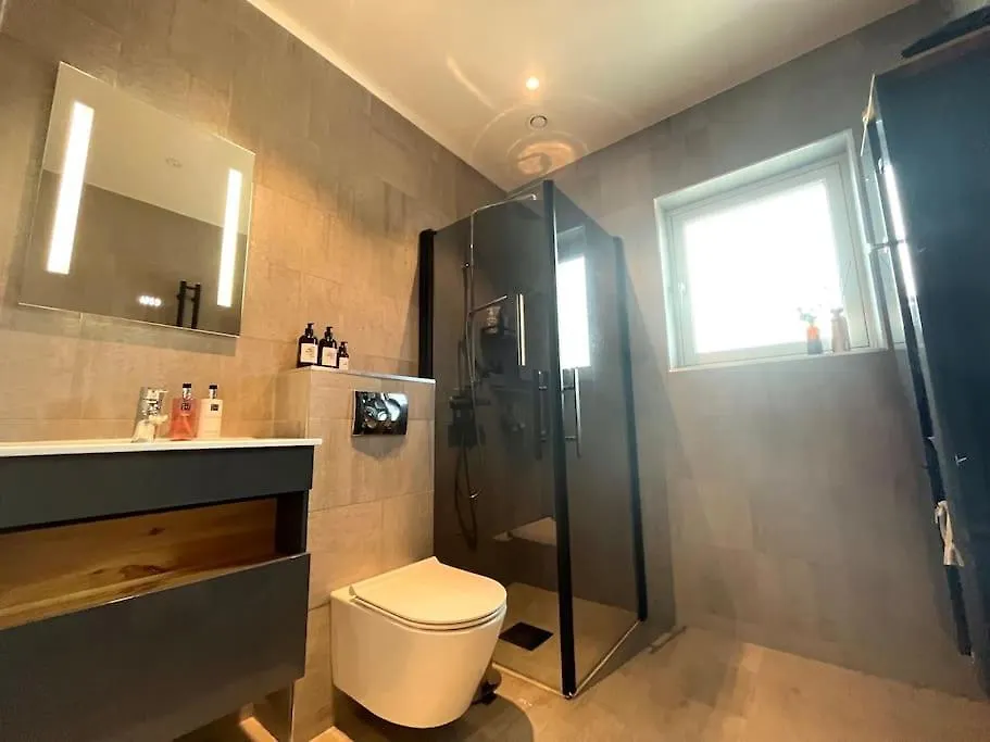 Luxury Villa With Jacuzzi Stockholm