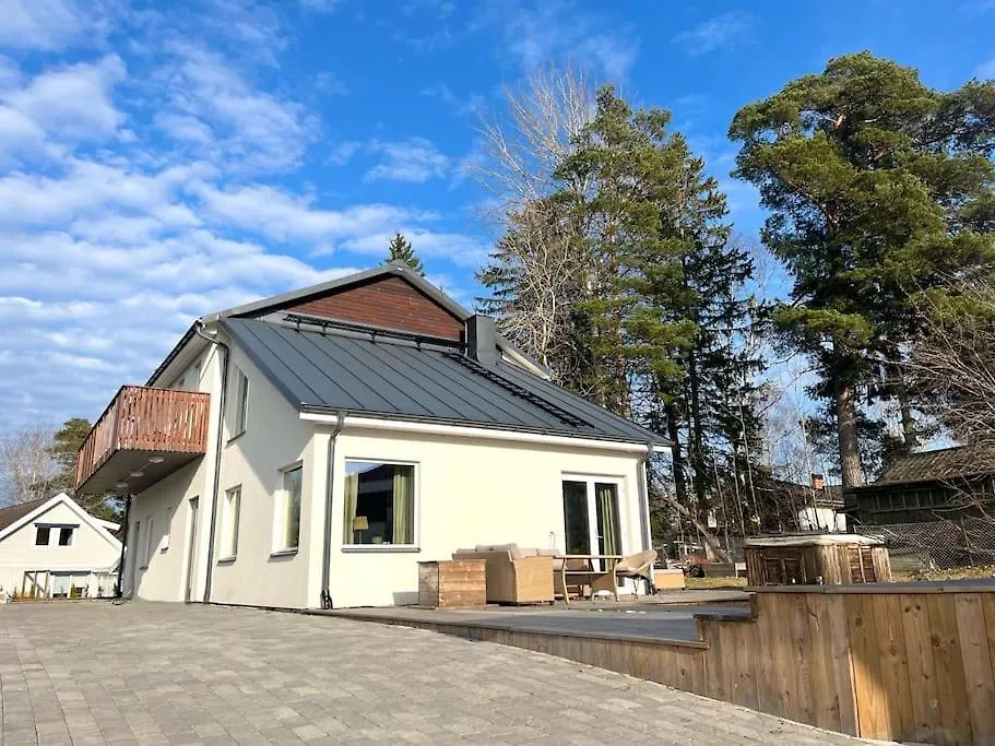 Luxury Villa With Jacuzzi Stockholm